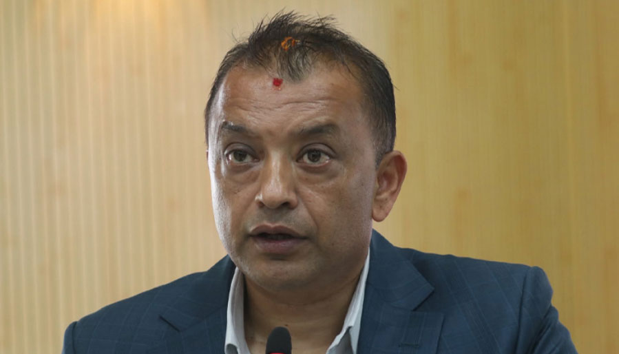 बजेटले मध्यम वर्गलाई राहत दिनुको सट्टा भार थोपर्यो : गगन थापा